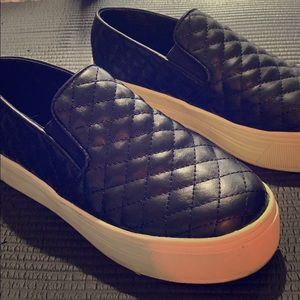 Candie’s Slip-on Sneakers